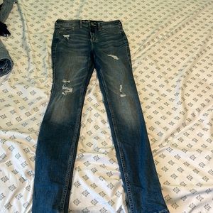 Hollister high-rise jeans in the size women’s 25/1regular